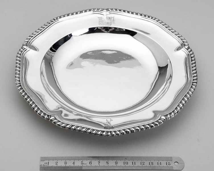 Leopard Antiques Georgian Sterling Silver Dinner Plate Dish